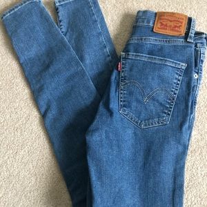 Levi skinny jeans